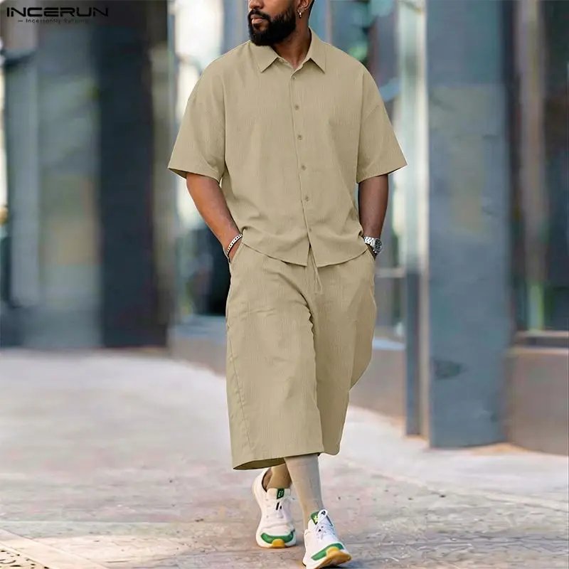 Mens Fashion Streetwear - INCERUN ชุดเซ็ตผู้ชาย เสื้อเชิ้ตแขนสั้นปกเรียบ กางเกงขายาว ชุดสองชิ้น สตรีทแวร์